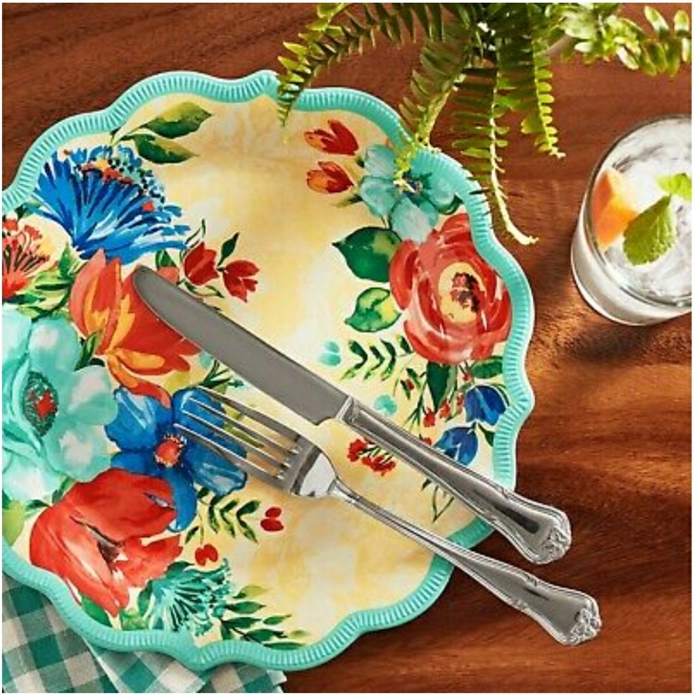 4- Pioneer Woman Melamine Dinner Plates